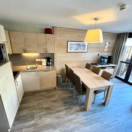 Lumineux Aux Pieds Avec Piscine, Et Parking à Flaine - Fr-1-425-227 Appartamento *